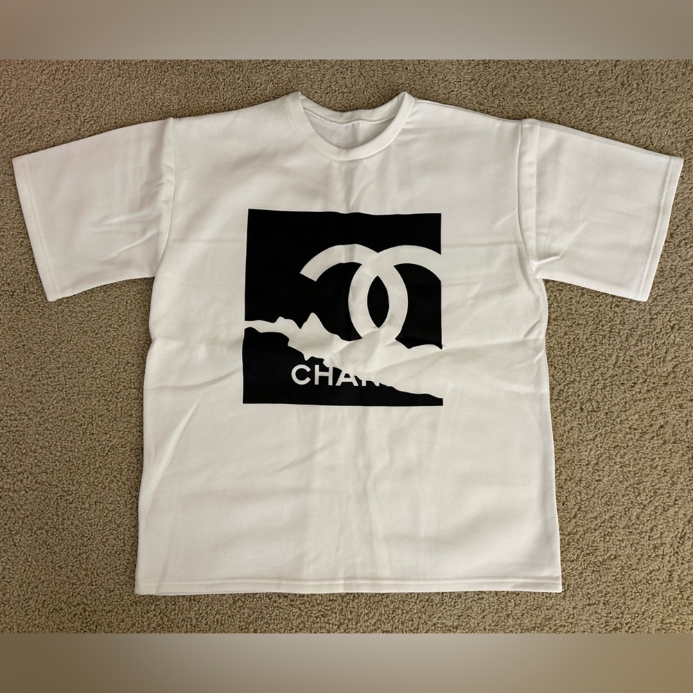 Women’s Short Sleeve Fleece lined White Top